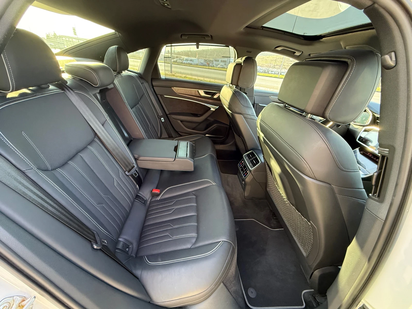 Audi A6 Mild Hybryd B&O/Масаж/Вакум/Matrix, снимка 10 - Автомобили и джипове - 53748207