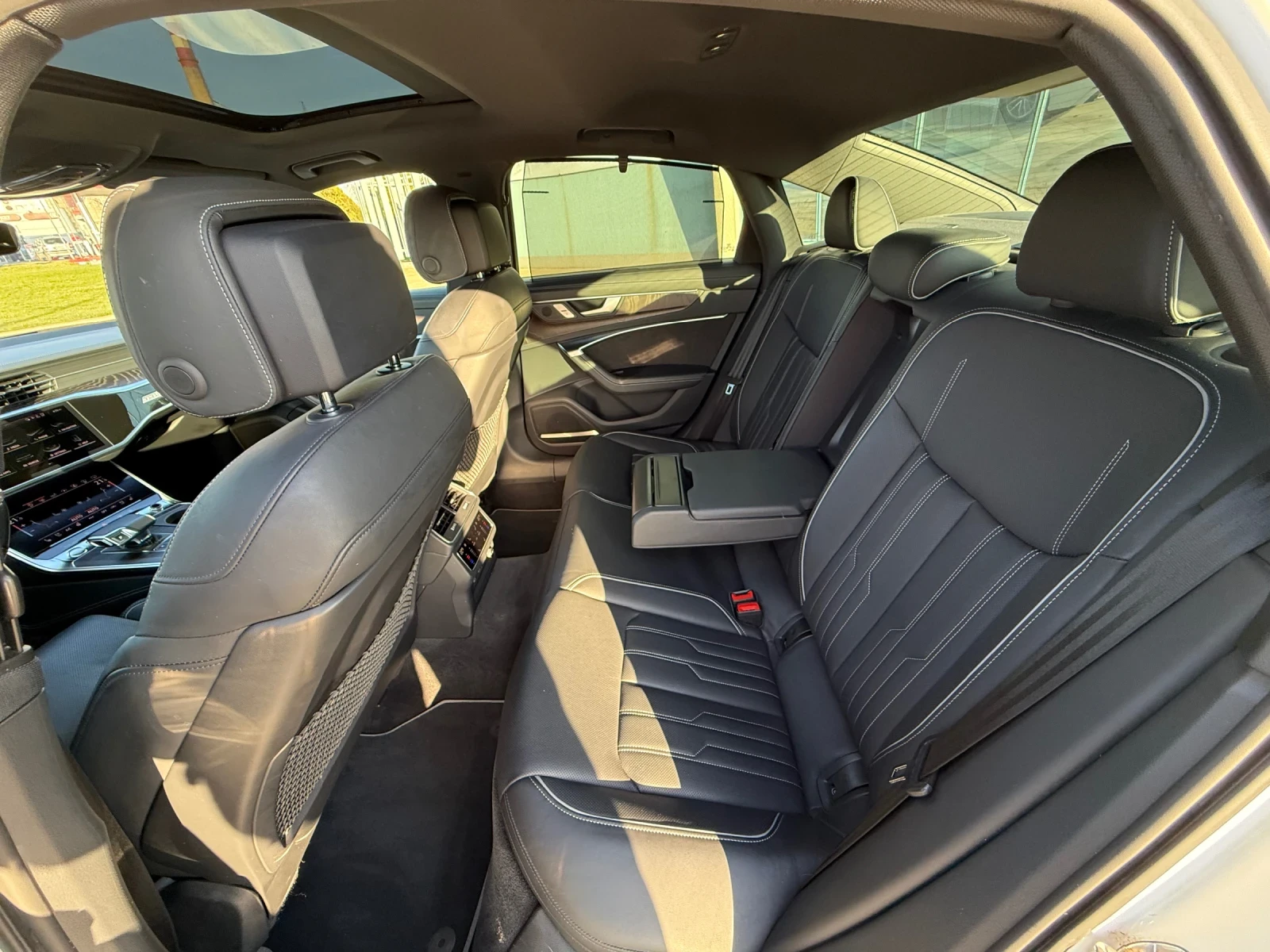 Audi A6 Mild Hybryd B&O/Масаж/Вакум/Matrix, снимка 11 - Автомобили и джипове - 53748207