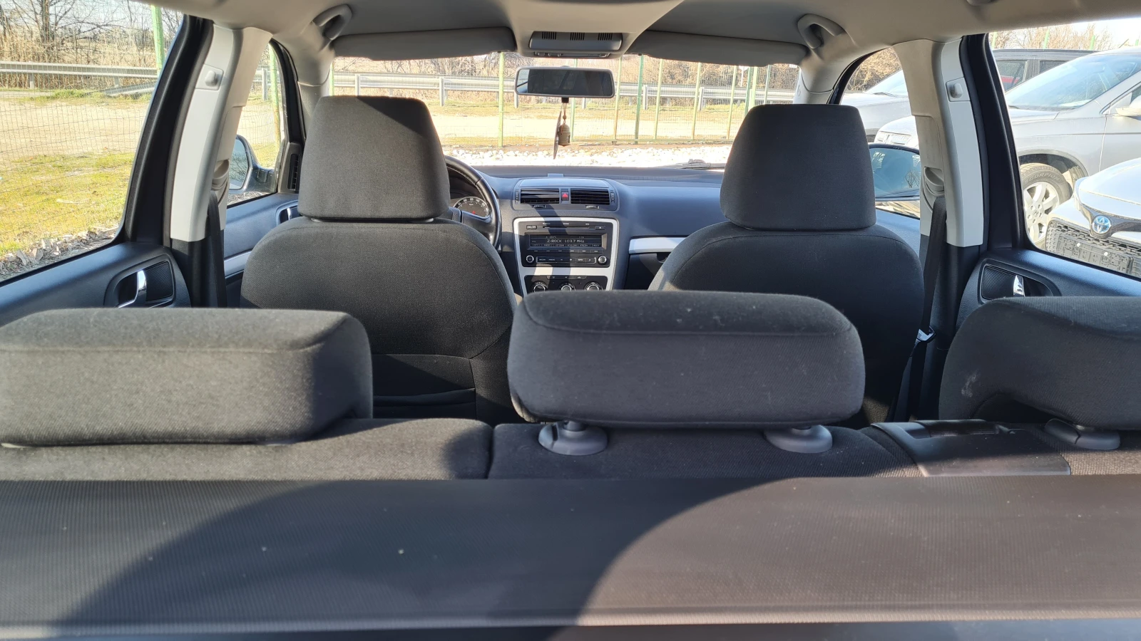 Skoda Octavia 1.6 TDI, снимка 14 - Автомобили и джипове - 53800317