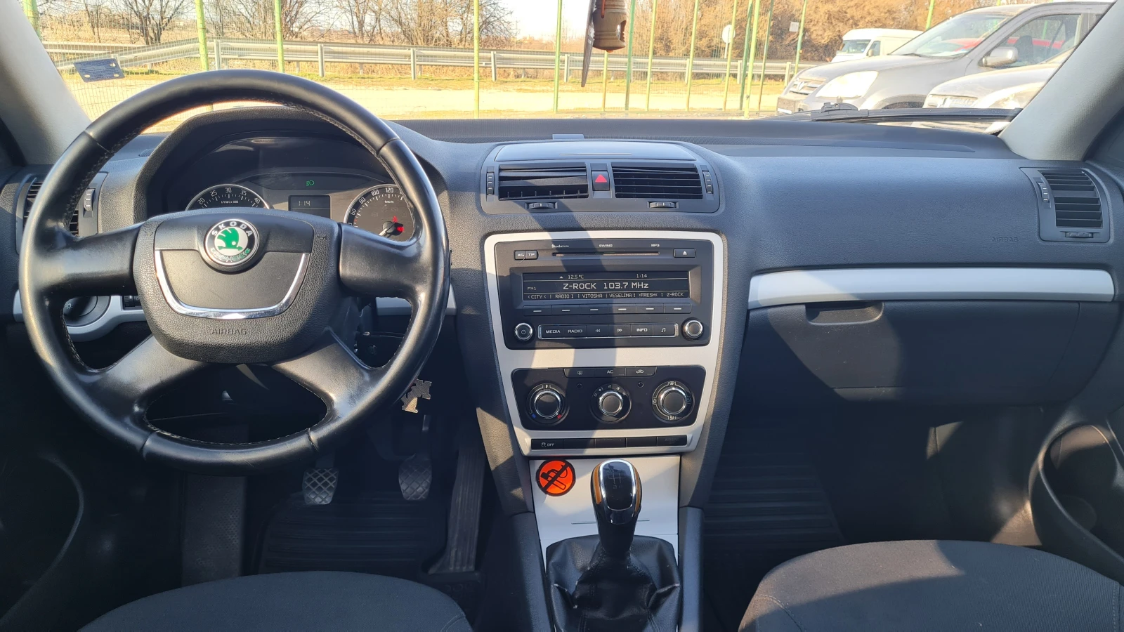 Skoda Octavia 1.6 TDI, снимка 7 - Автомобили и джипове - 53800317