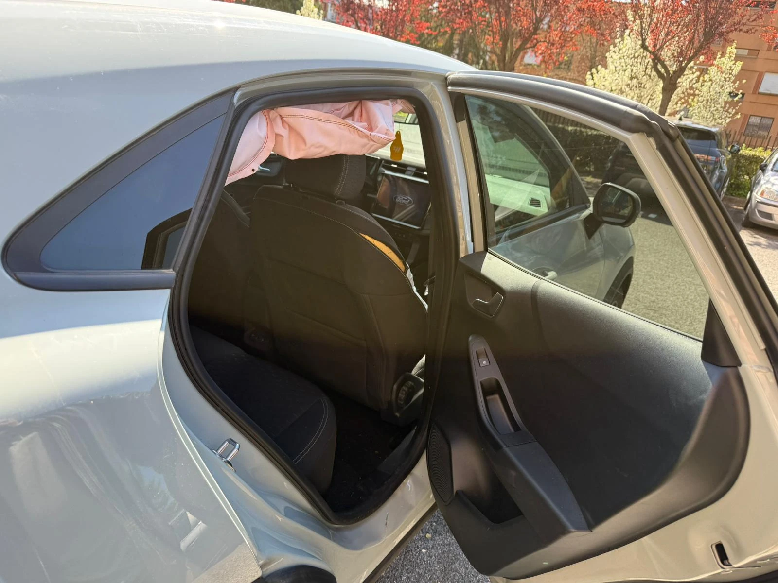 Ford Puma 1.0I HYBRID, снимка 11 - Автомобили и джипове - 53873382