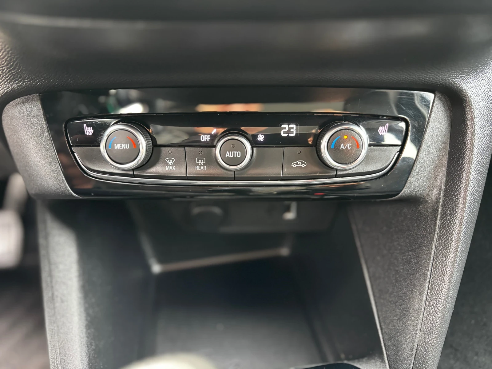 Opel Corsa 1.5 DISEL* FULL EXTRA* 119 500 KM* 2020* COC* KTEO, снимка 15 - Автомобили и джипове - 53898592