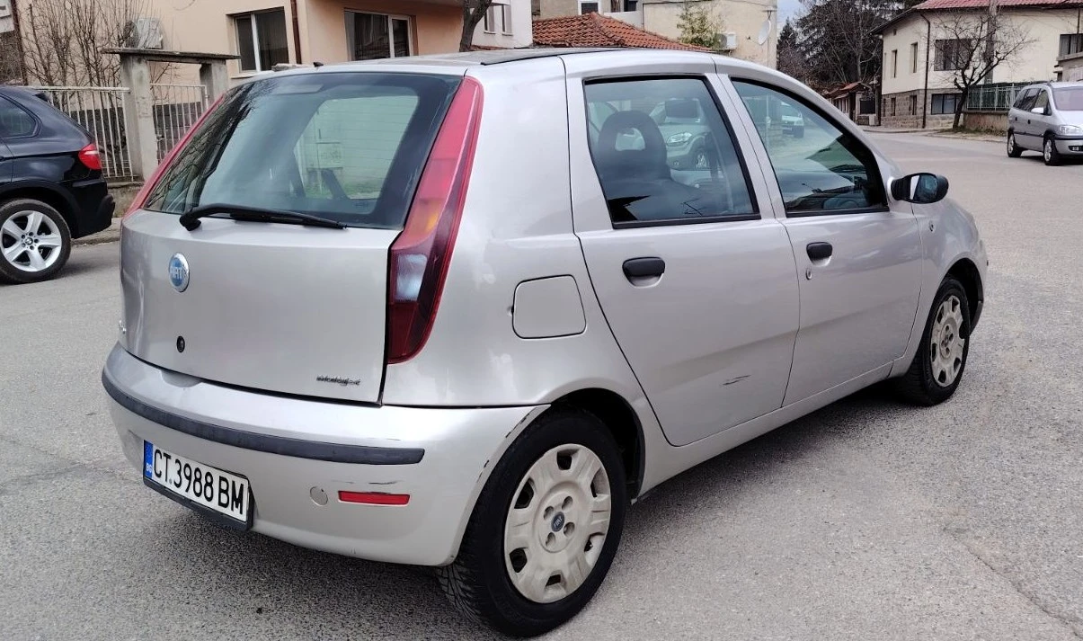 Fiat Punto 1.3 мултижет, снимка 4 - Автомобили и джипове - 53903169