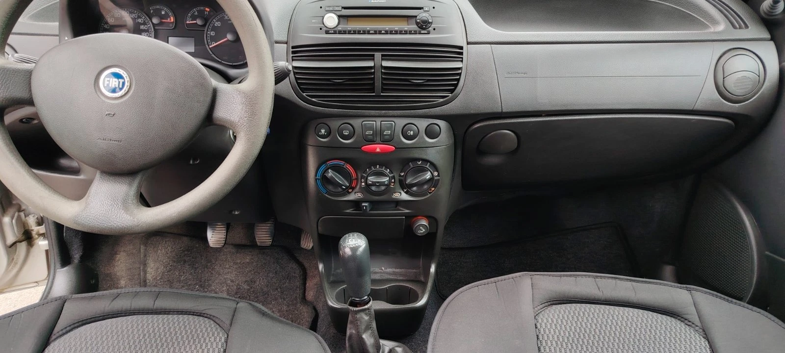 Fiat Punto 1.3 мултижет, снимка 9 - Автомобили и джипове - 53903169