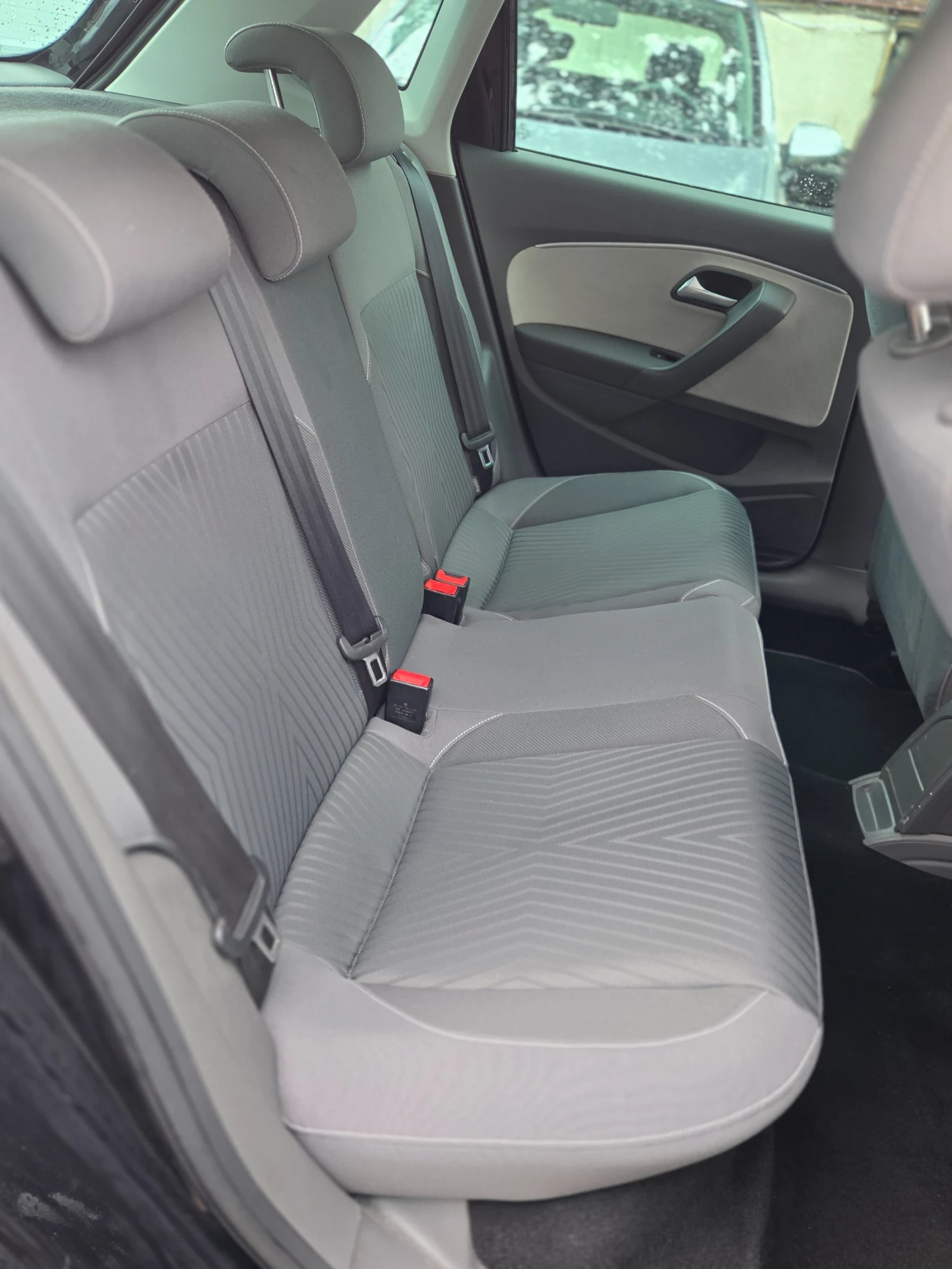 VW Polo 1.2TSI* FRESH* УНИКАЛНО* , снимка 16 - Автомобили и джипове - 54004462