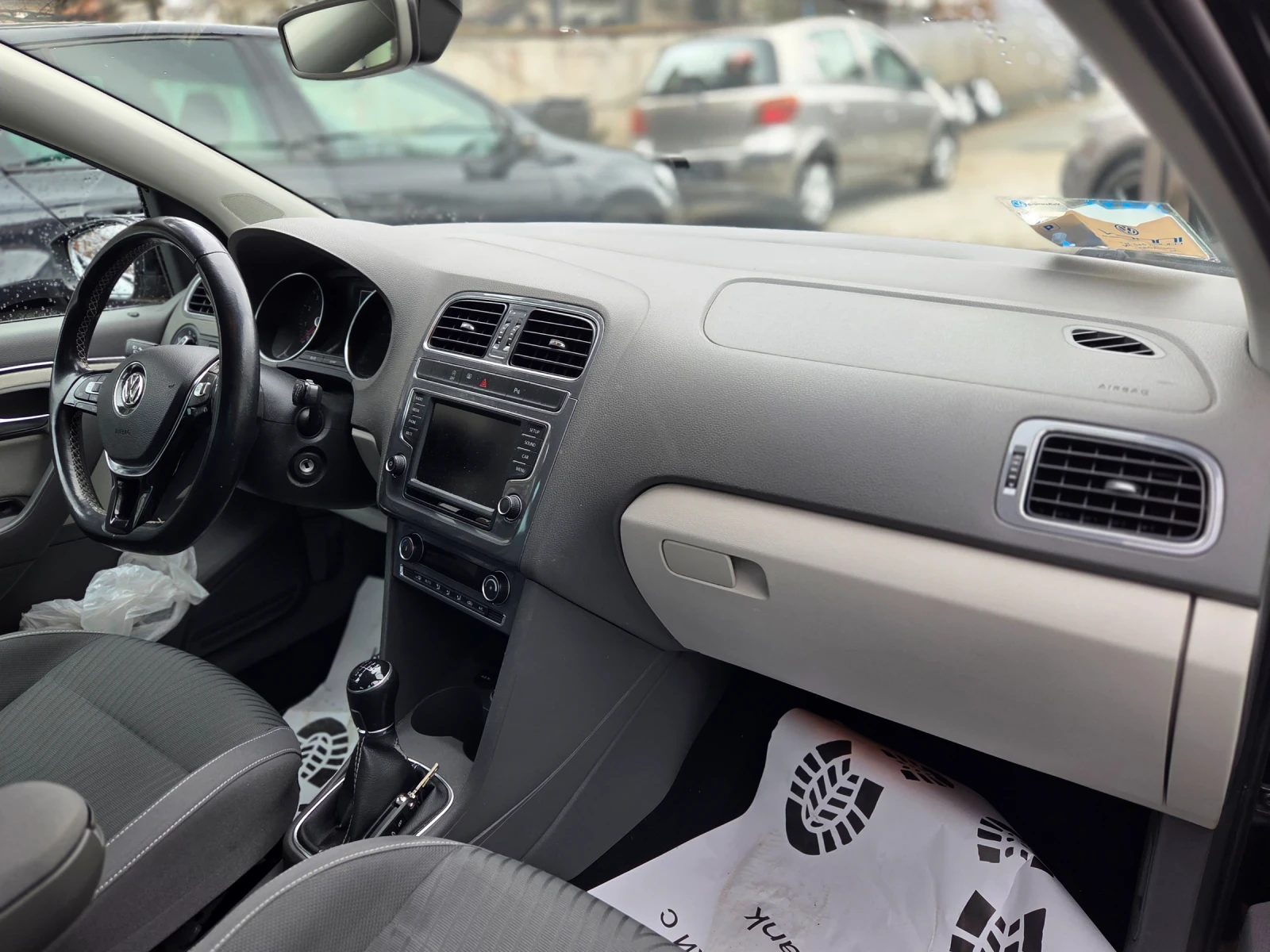 VW Polo 1.2TSI* FRESH* УНИКАЛНО* , снимка 17 - Автомобили и джипове - 54004462