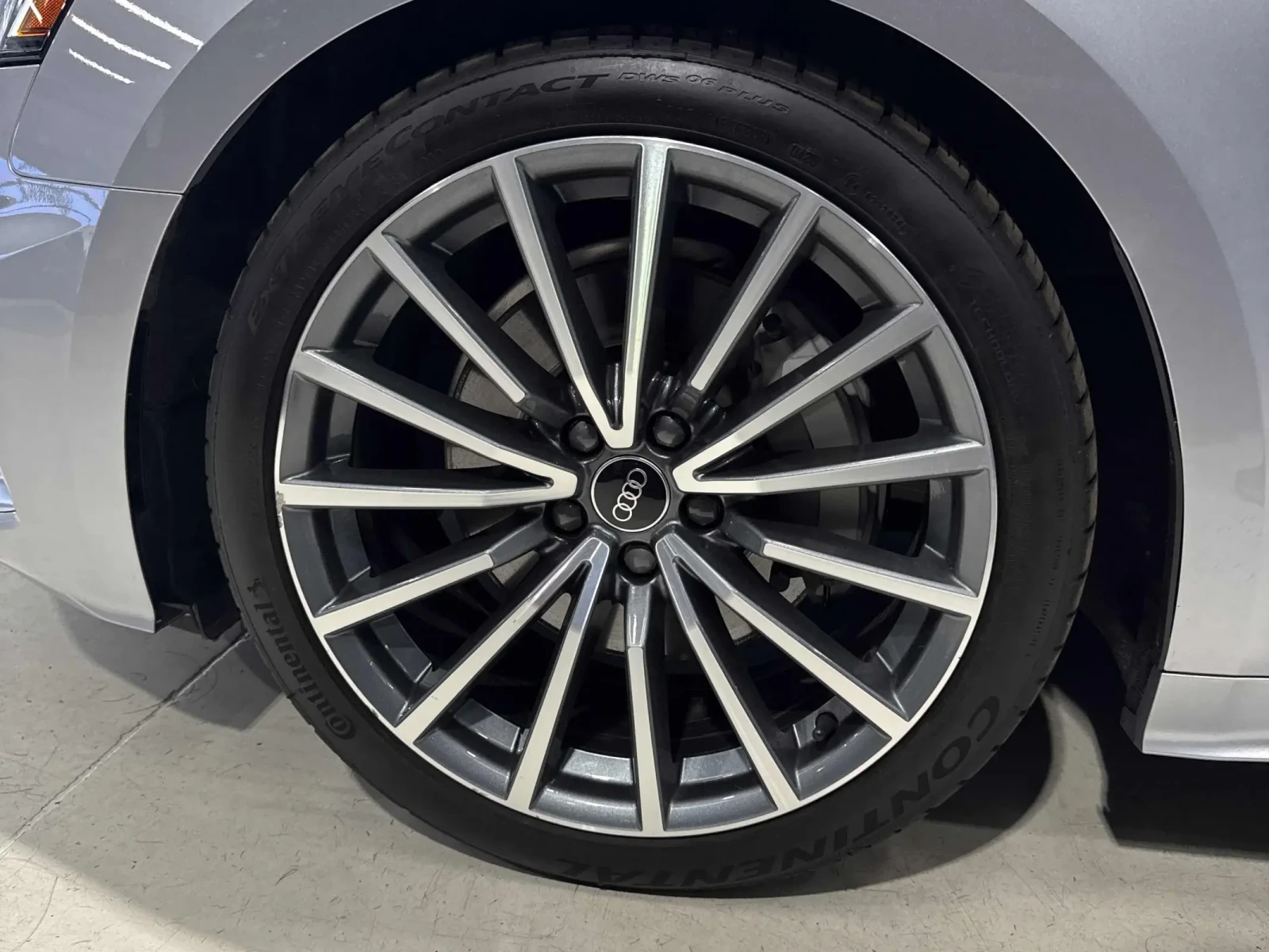 Audi A5 KOMFORT * 2 КЛЮЧА * CARFAX * АВТО КРЕДИТ * , снимка 6 - Автомобили и джипове - 54756071