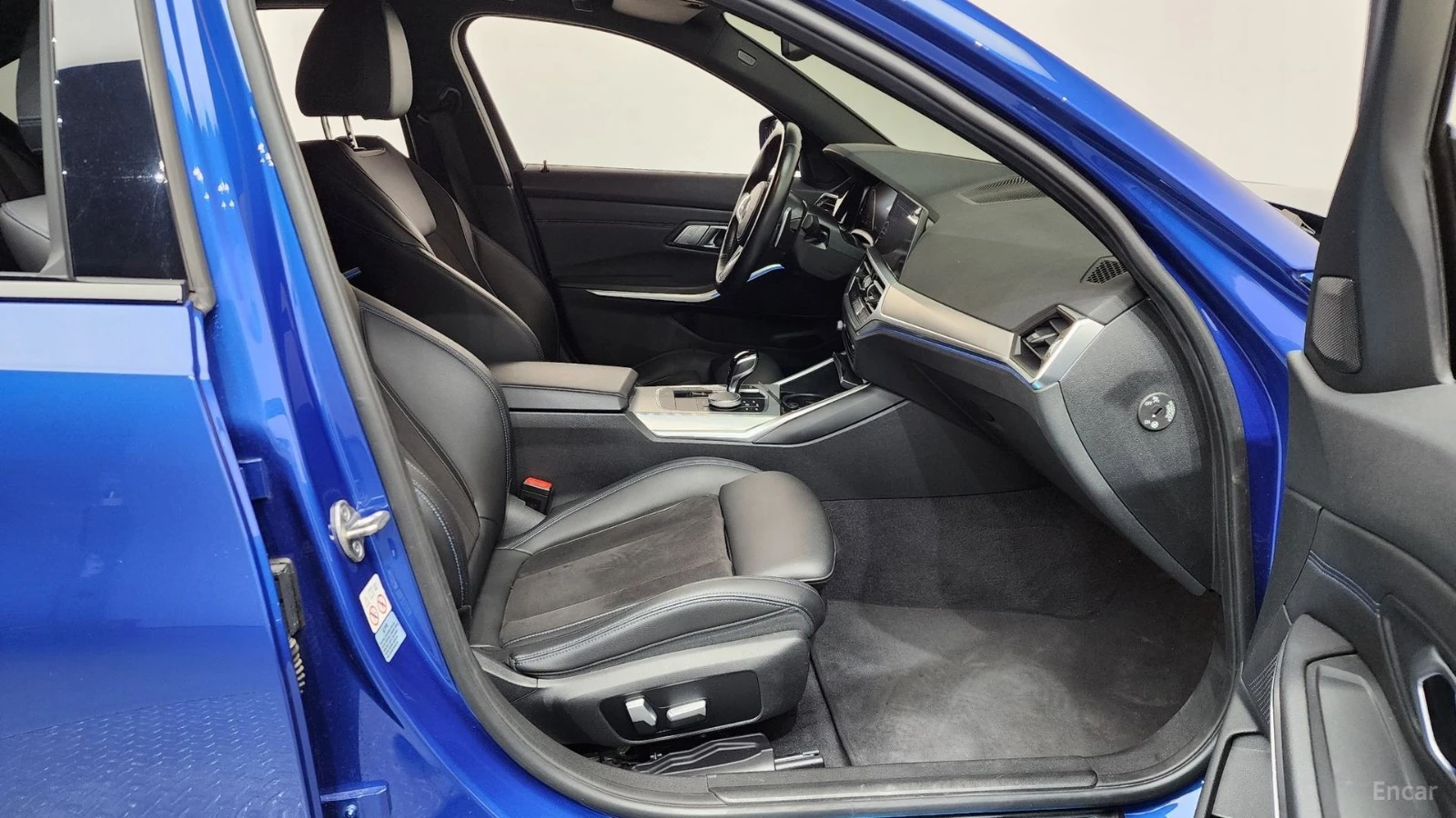 BMW 320 M Sport* HUD* КОЖА* НАВИ* ПАНО, снимка 9 - Автомобили и джипове - 55434198