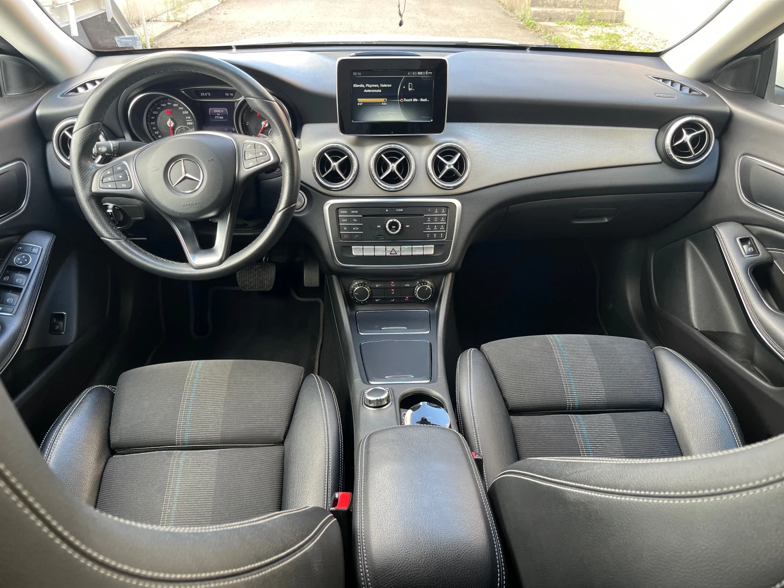 Mercedes-Benz CLA 200 C117, снимка 6 - Автомобили и джипове - 55523785