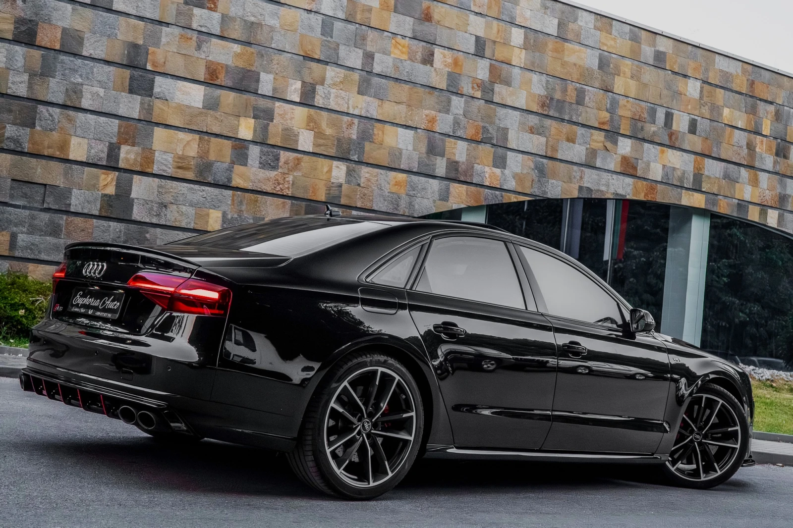 Audi S8 PLUS* ABT 735HP* CARBON* 3XTV* MASSAGE* EXCLUSIVE, снимка 5 - Автомобили и джипове - 55793326