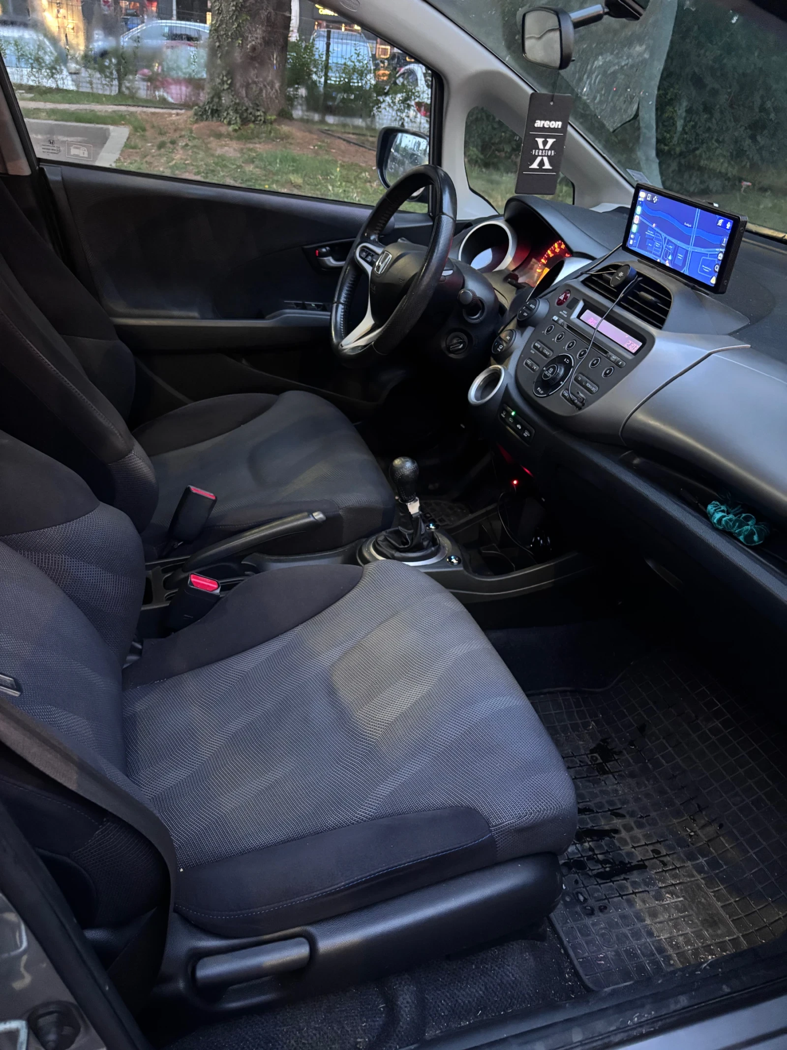 Honda Jazz 1.4 i-vtec, снимка 10 - Автомобили и джипове - 56494891