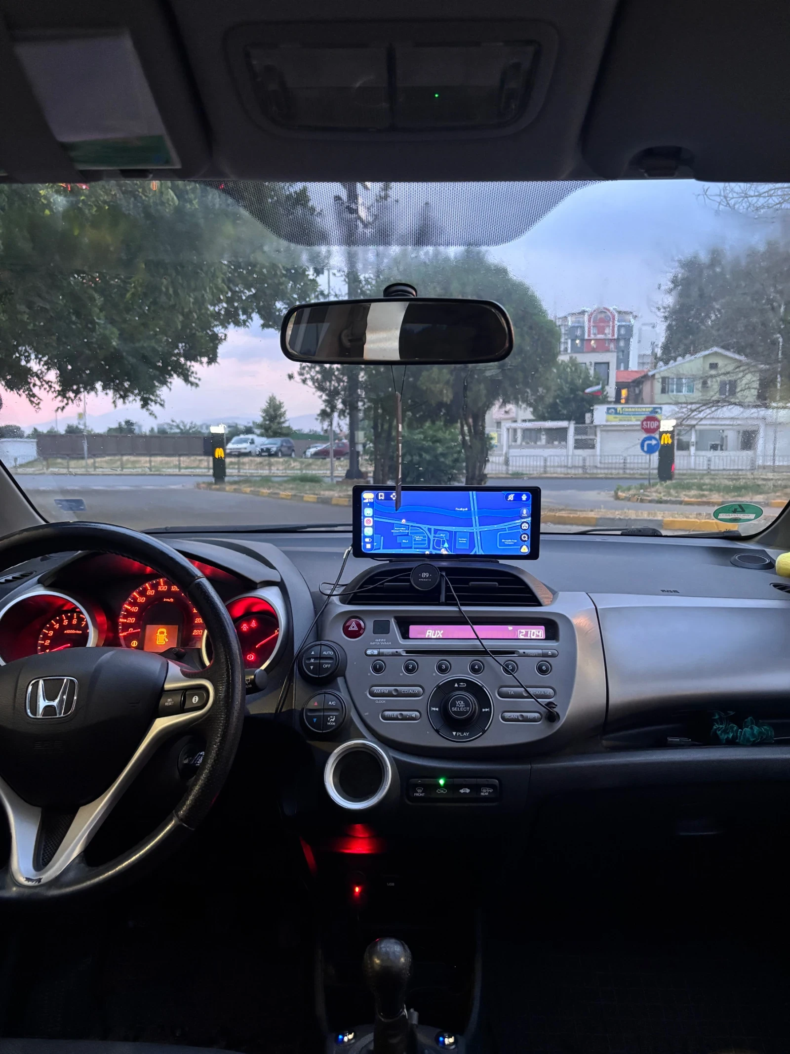 Honda Jazz 1.4 i-vtec, снимка 11 - Автомобили и джипове - 56494891