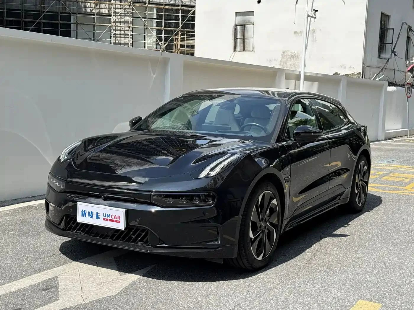 Zeekr 001