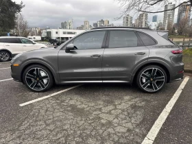 Porsche Cayenne * Turbo * CARFAX * LED MATRIX * ОБДУХВАНЕ * BOSE, снимка 2