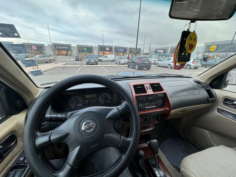 Nissan Terrano, снимка 5 - Автомобили и джипове - 48247744