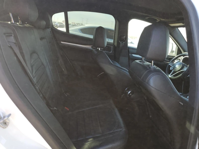 Alfa Romeo Stelvio TI Sport AWD 280кс * Възможност за Лизинг* , снимка 10 - Автомобили и джипове - 52673532