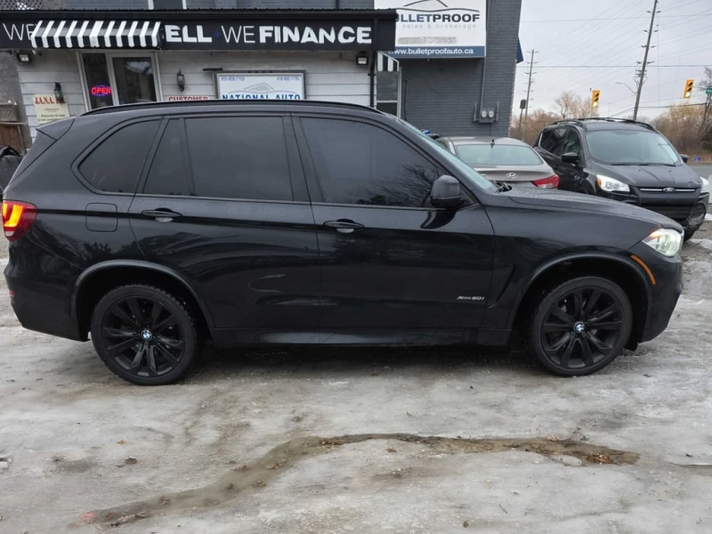 BMW X5 / xDrive50i / M-PACK / HARMAN CARDON / 360 /CARFAX, снимка 4 - Автомобили и джипове - 53273176