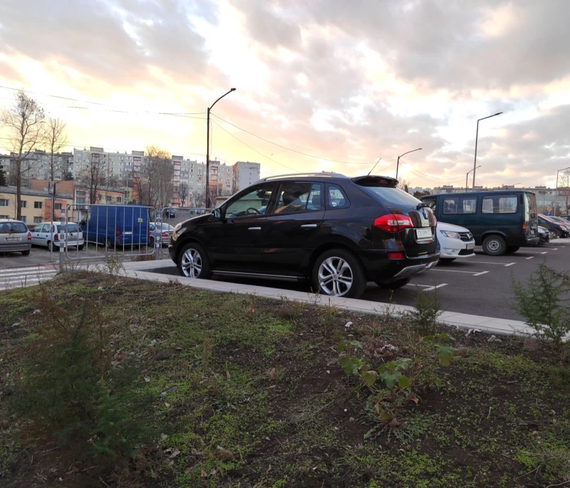 Renault Koleos, снимка 4 - Автомобили и джипове - 53383207