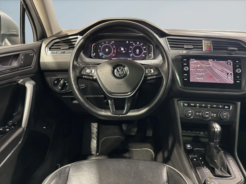 VW Tiguan Highline 4Motion* АвтоКредит* (Цена до БГ) , снимка 7 - Автомобили и джипове - 53448303