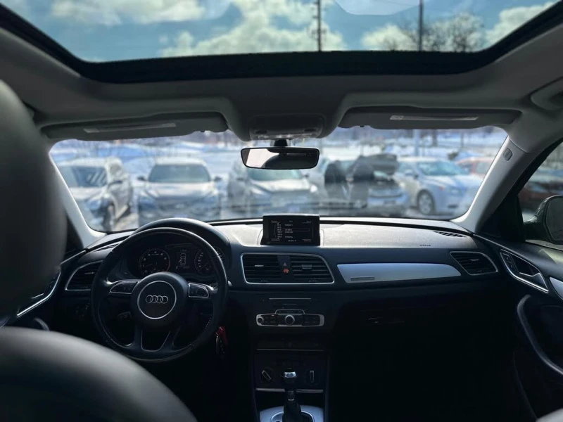 Audi Q3 quattro Komfort* АвтоКредит* (Цена до БГ) , снимка 14 - Автомобили и джипове - 53466701