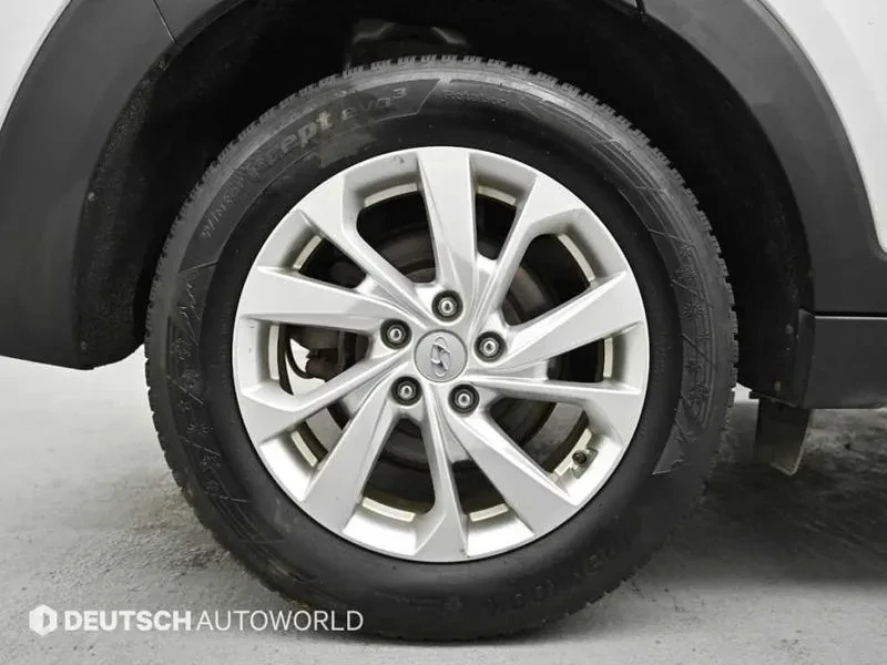 Hyundai Tucson  Diesel 2.0 4Wd Smart, снимка 5 - Автомобили и джипове - 56130742