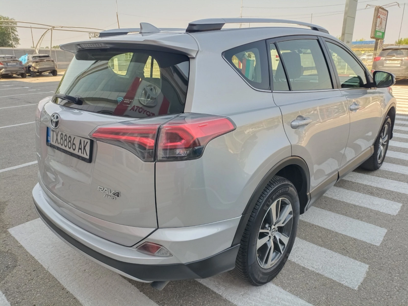 Toyota Rav4 2.0 - изображение 4