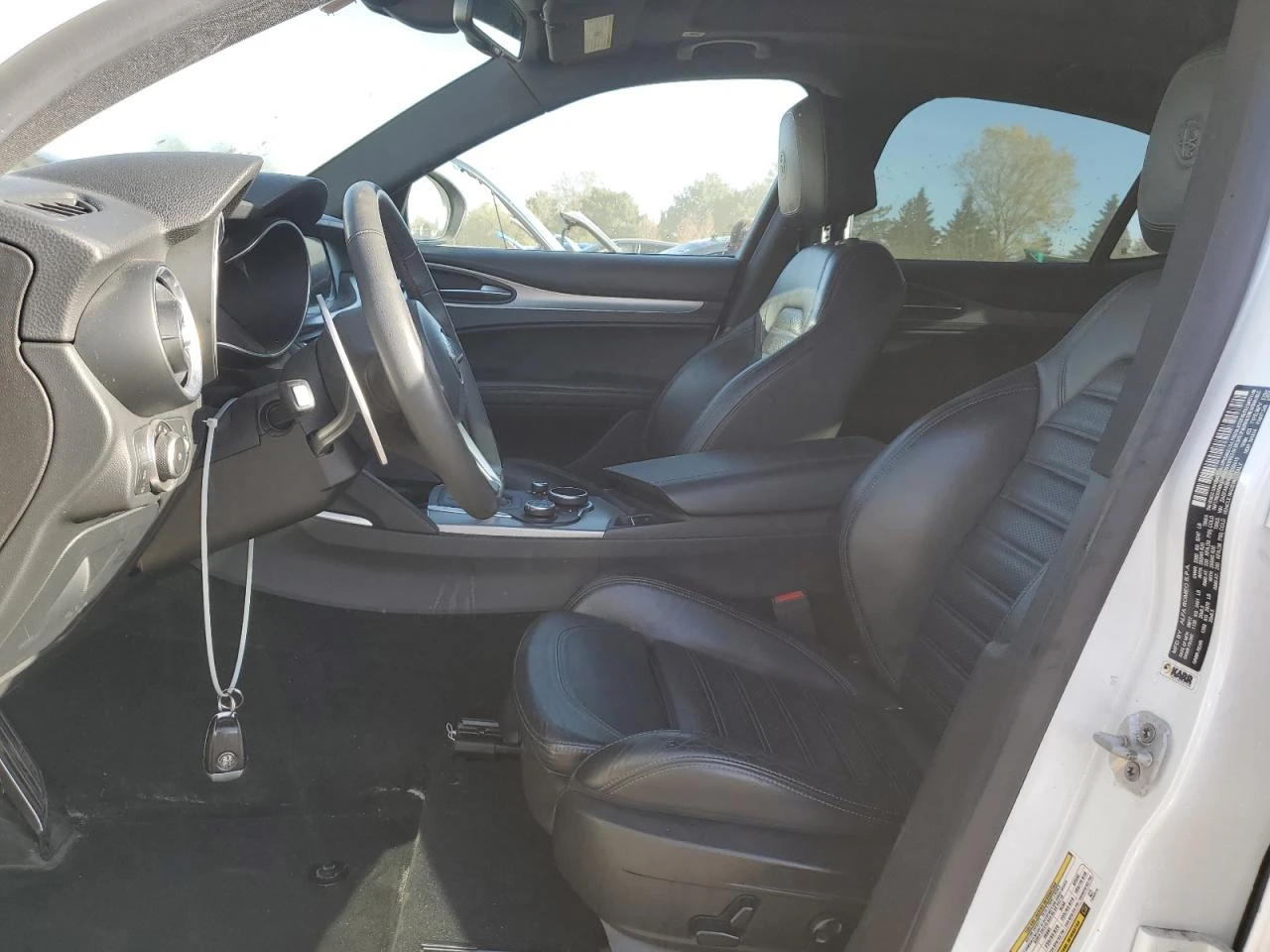 Alfa Romeo Stelvio TI Sport AWD 280 *   *  | Mobile.bg   7