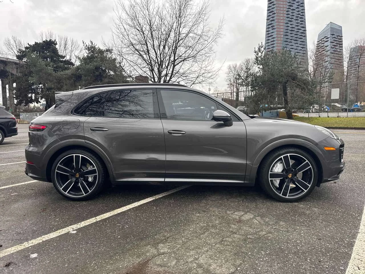 Porsche Cayenne * Turbo * CARFAX * LED MATRIX * ОБДУХВАНЕ * BOSE, снимка 3 - Автомобили и джипове - 53756264