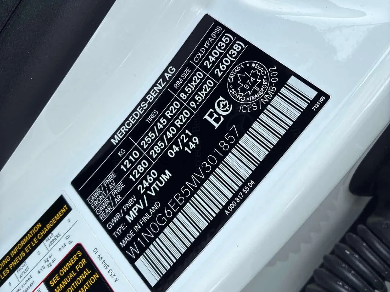 Mercedes-Benz GLC 43 AMG 4MATIC * DISTRONIC* BURMESTER* PANO* , снимка 10 - Автомобили и джипове - 53917268