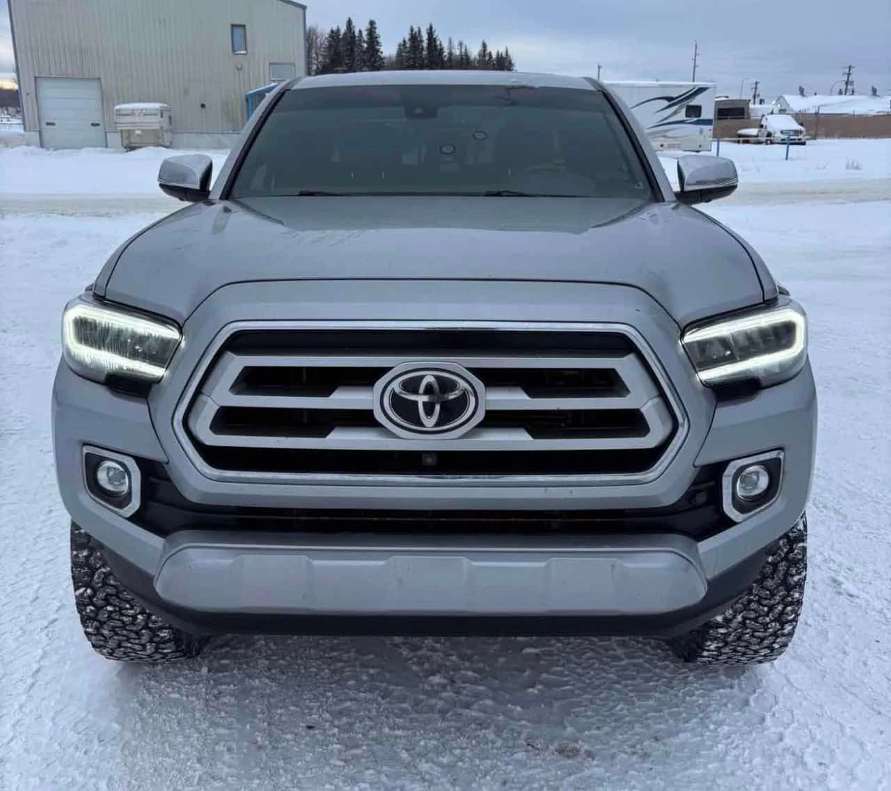 Toyota Tacoma LIMITED * КОЖА* ПОДГРЕВИ* ШИБЕДАХ* КАМЕРА*  | Auto.bg — изображение 1