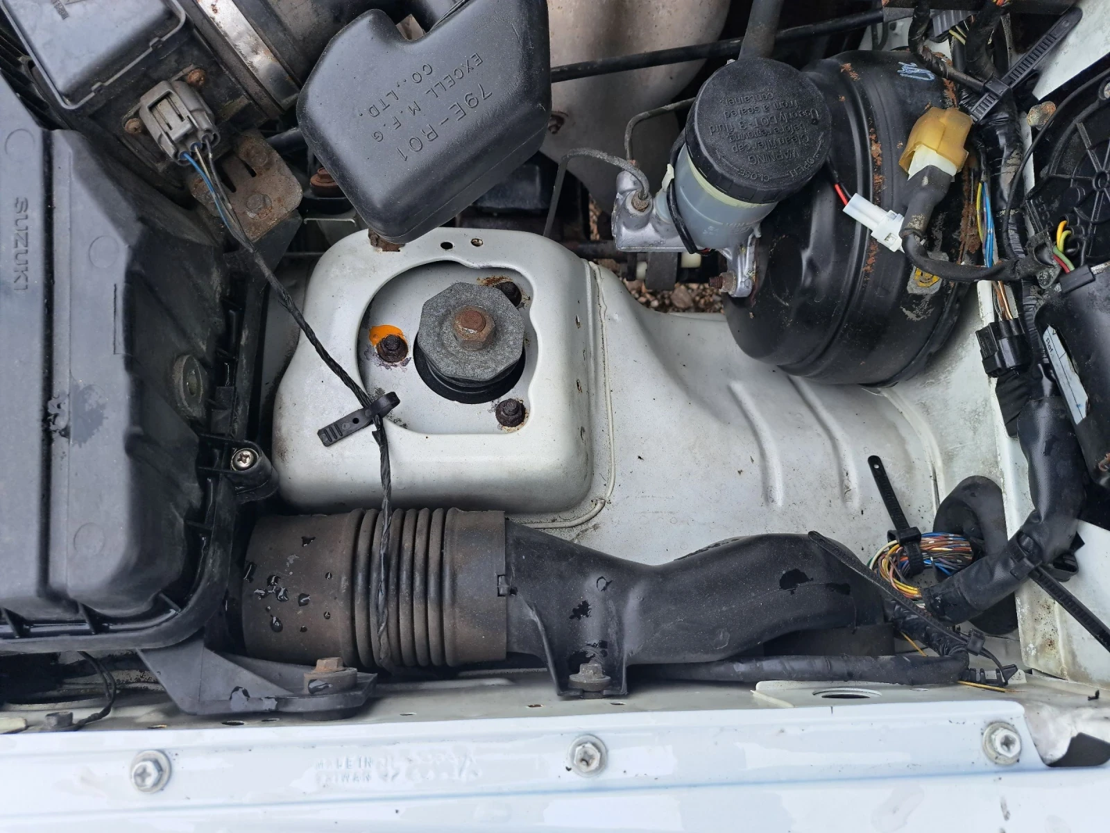 Suzuki Vitara 1.6/Италия, снимка 14 - Автомобили и джипове - 54063094