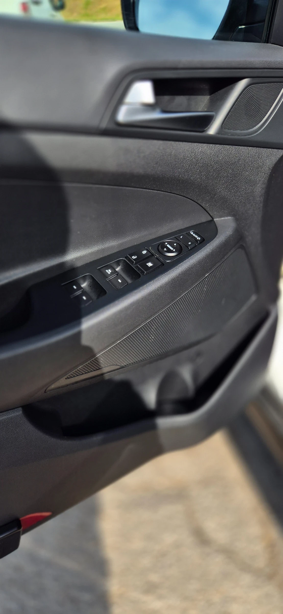 Hyundai Tucson 1.7CRDI* NAVI* CAMERA* KEYLESS* LINE ASSISTANT, снимка 7 - Автомобили и джипове - 54179339