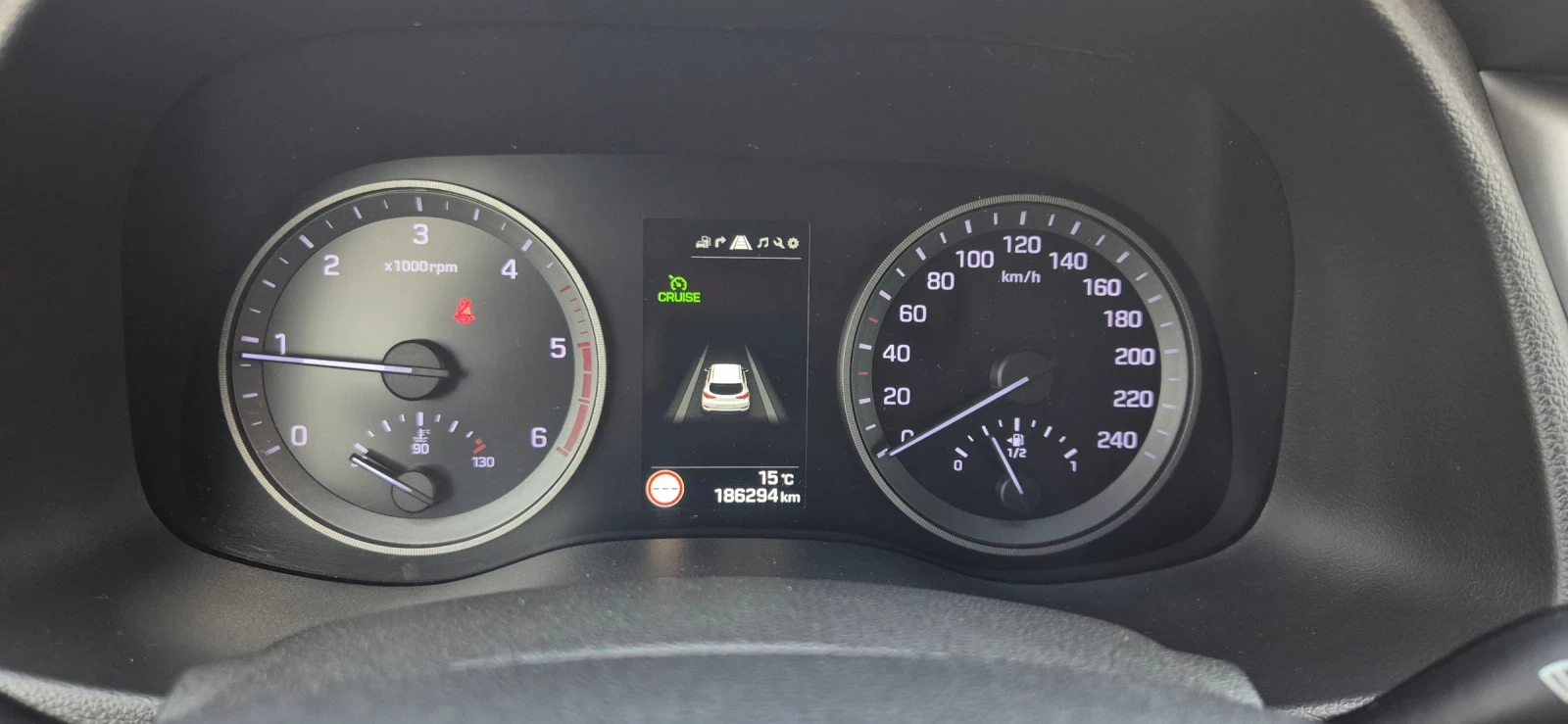 Hyundai Tucson 1.7CRDI* NAVI* CAMERA* KEYLESS* LINE ASSISTANT, снимка 15 - Автомобили и джипове - 54179339