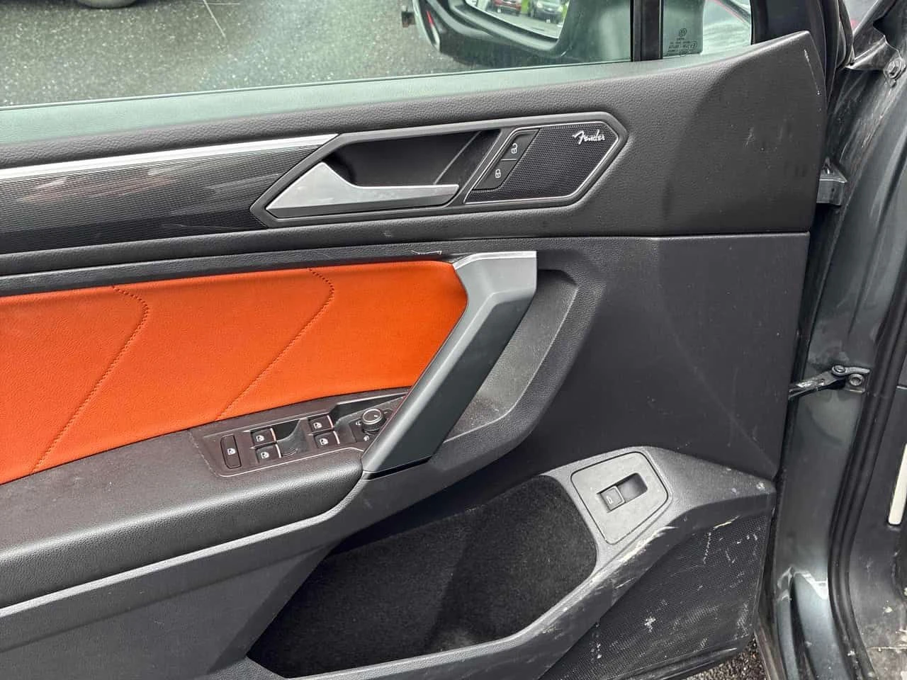 VW Tiguan * Highline * PANO* KEYLESS* ПОДГРЕВ* , снимка 11 - Автомобили и джипове - 54457020