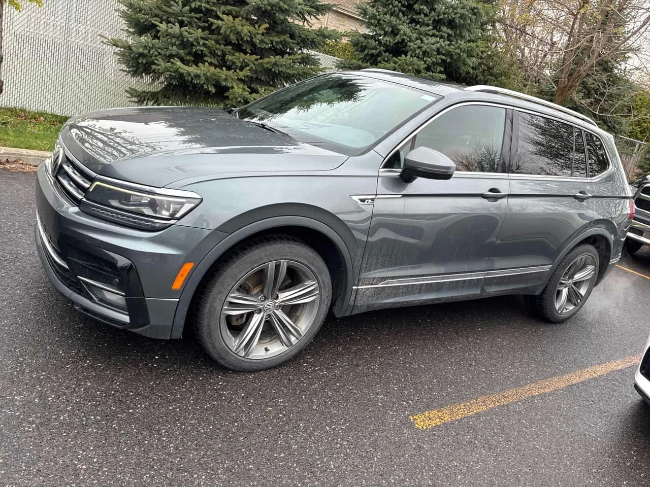 VW Tiguan * Highline * PANO* KEYLESS* ПОДГРЕВ* , снимка 2 - Автомобили и джипове - 54457020