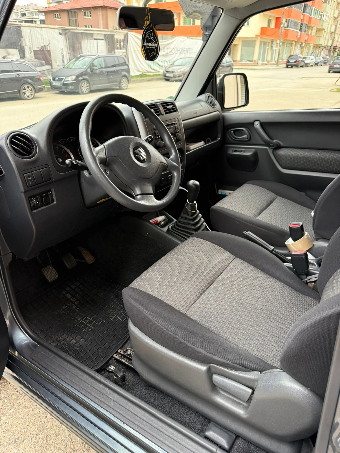 Suzuki Jimny 1.3 DOHC 4x4, снимка 8 - Автомобили и джипове - 54478084