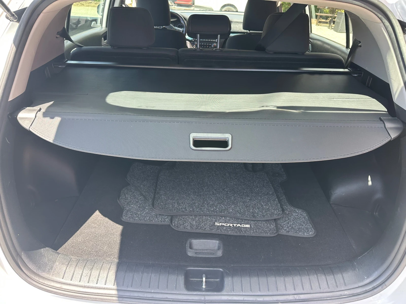 Kia Sportage 2.0CRDi* 135kc* PLATIN* * * , снимка 15 - Автомобили и джипове - 55278117