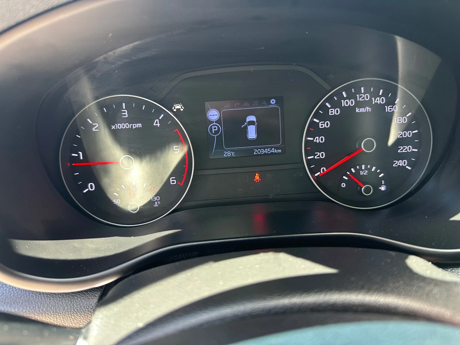 Kia Sportage 2.0CRDi* 135kc* PLATIN* * * , снимка 14 - Автомобили и джипове - 55278117