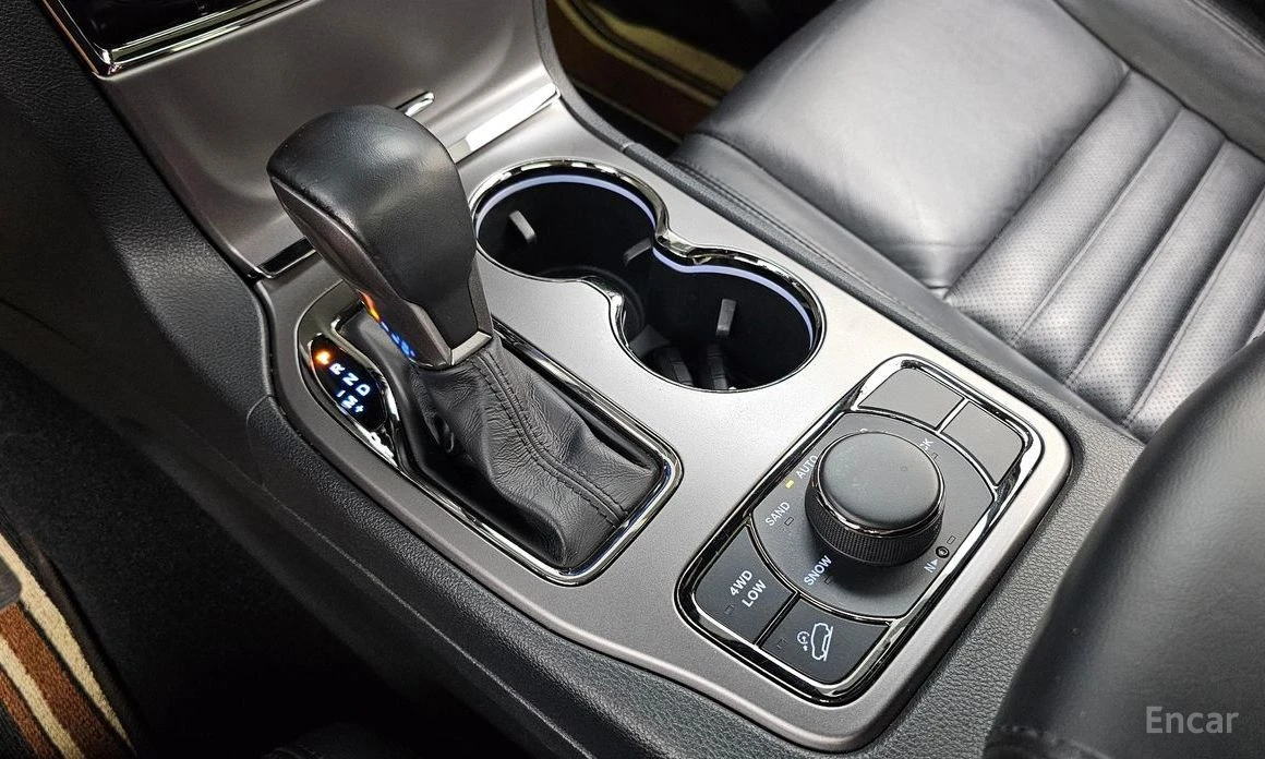 Jeep Grand cherokee, снимка 9 - Автомобили и джипове - 55432266