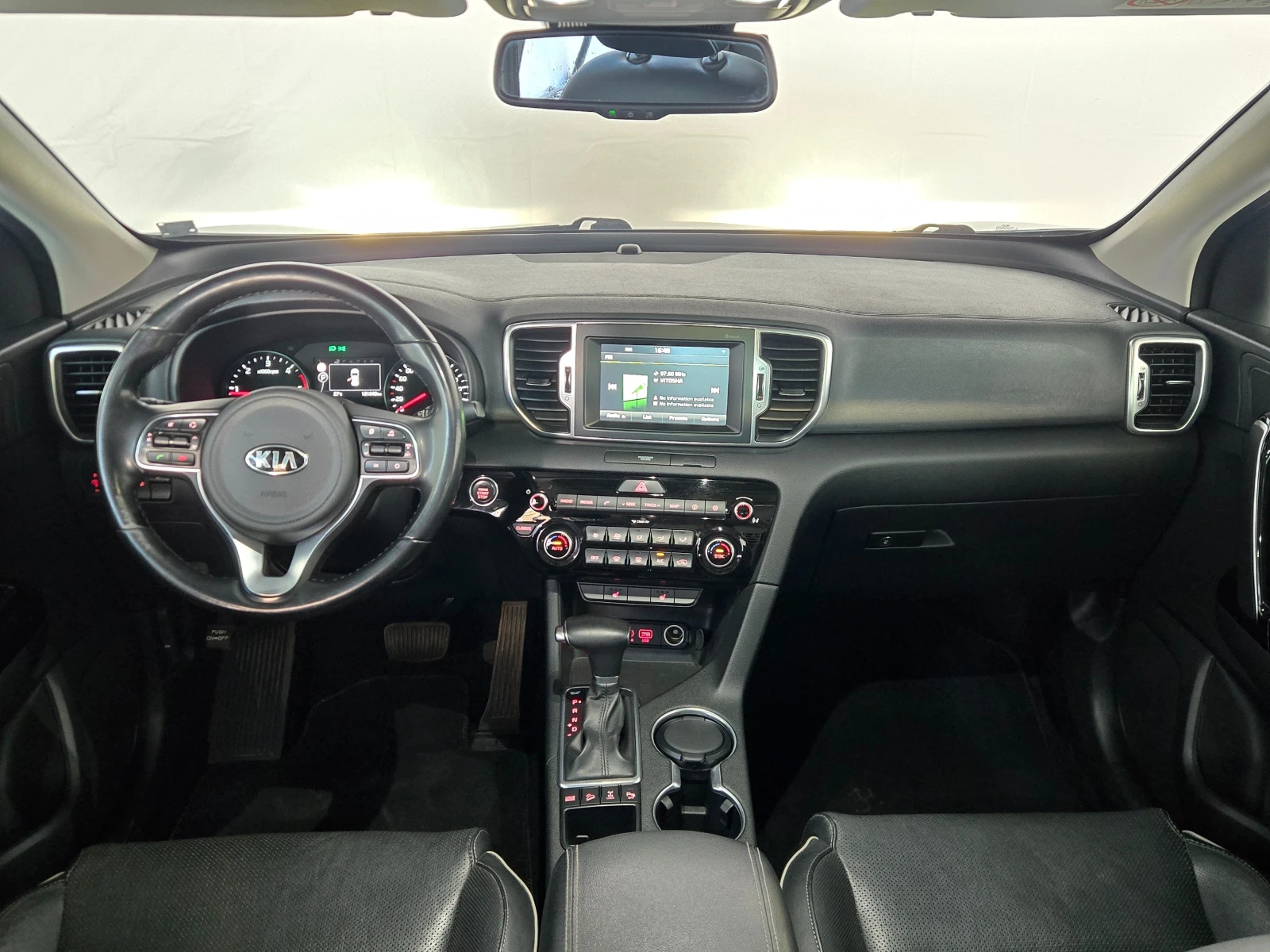 Kia Sportage, снимка 8 - Автомобили и джипове - 56130902
