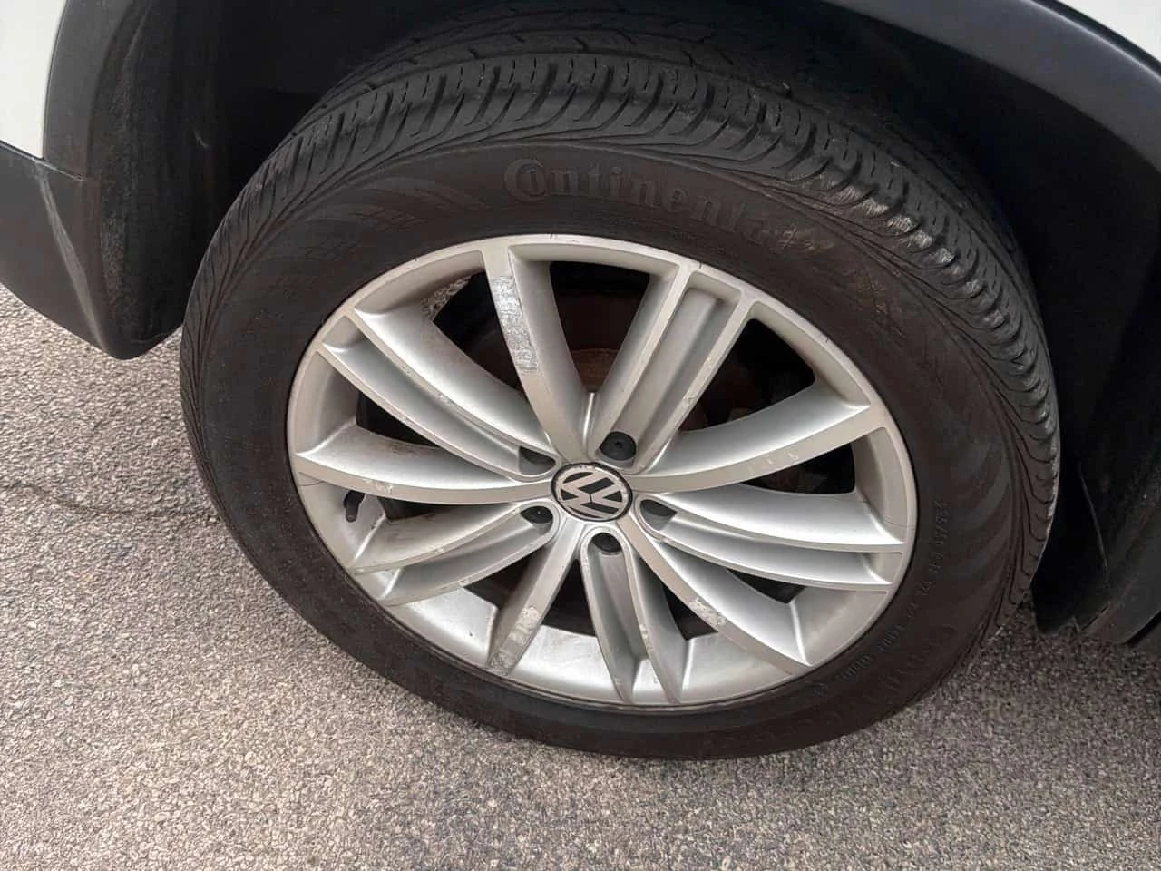 VW Tiguan * 4MOTION 4dr Auto * CARFAX * БЕЗ ПЪРВОНАЧАЛНА ВНО, снимка 7 - Автомобили и джипове - 56252690