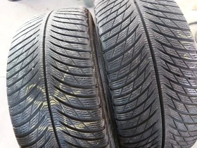 Гуми Зимни 255/45R18, снимка 1