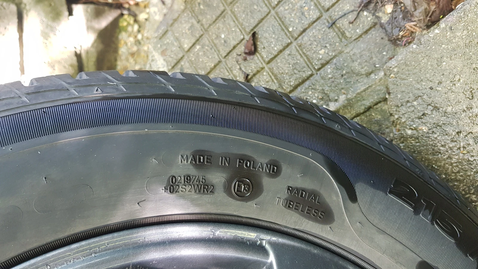 Гуми Зимни 215/65R16, снимка 6 - Гуми и джанти - 54493779