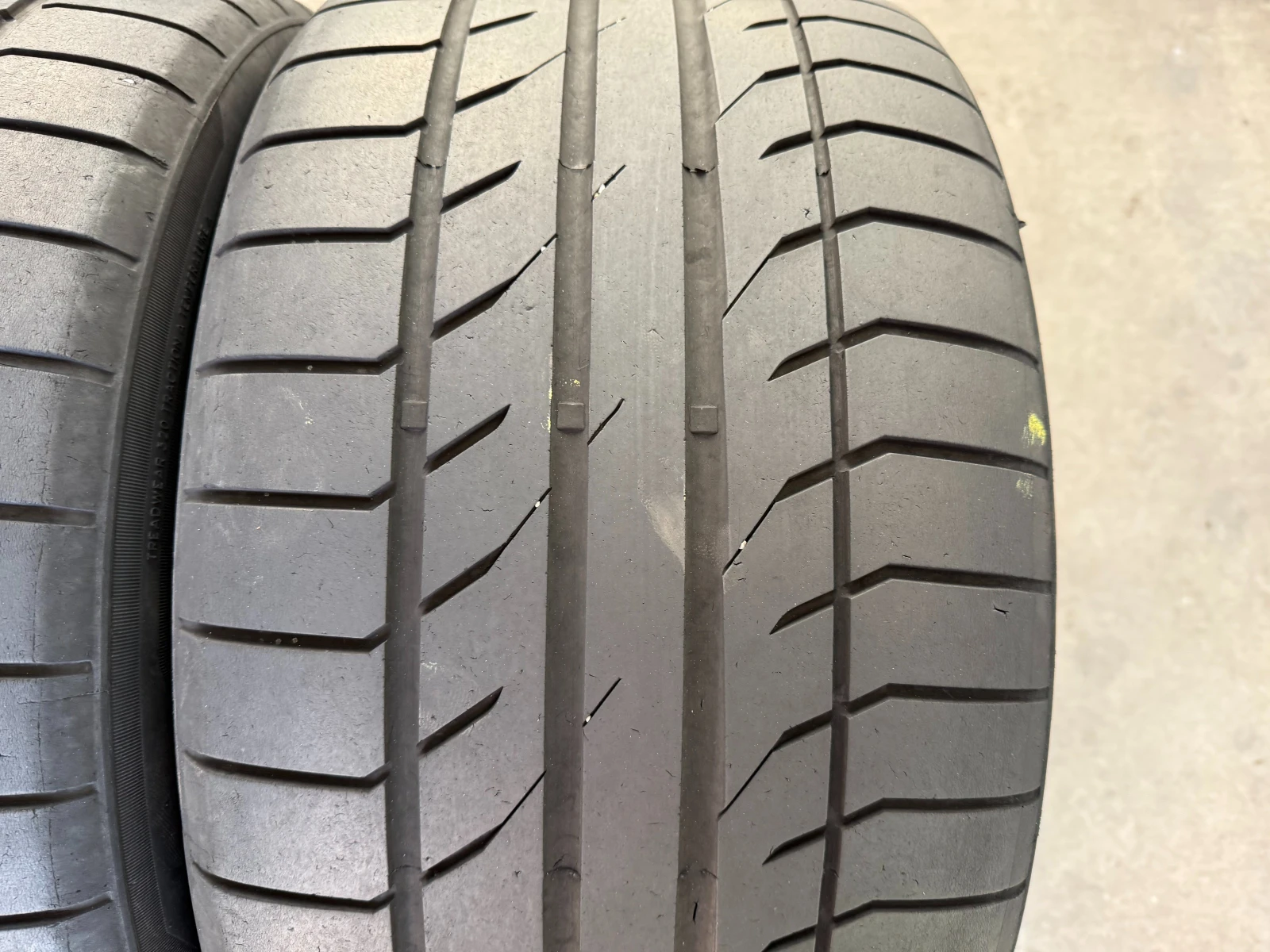 Гуми Летни 315/35R20, снимка 3 - Гуми и джанти - 55847191