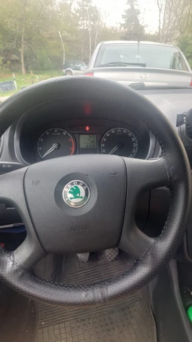 Skoda Fabia 1.2, 75 к.с. газов инжекцион, снимка 5