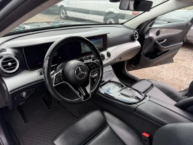 Mercedes-Benz E 220 2022, снимка 10