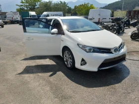 Toyota Auris, снимка 9
