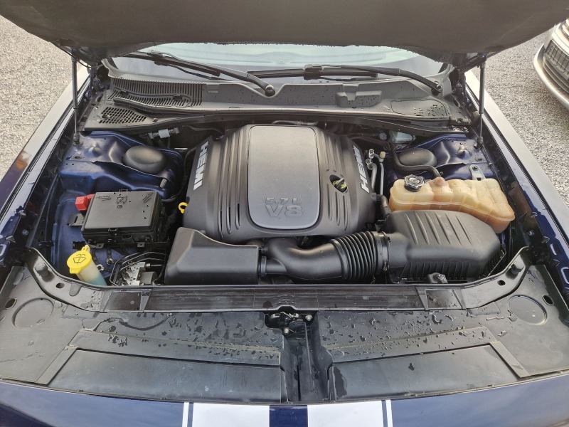 Dodge Challenger 5.7 R/T , снимка 13 - Автомобили и джипове - 46355792