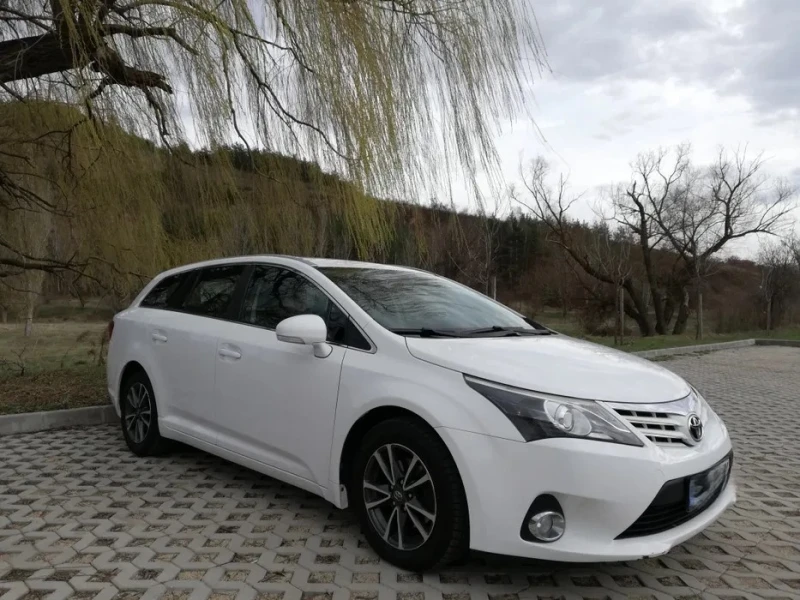 Toyota Avensis D4D, снимка 1 - Автомобили и джипове - 48704113