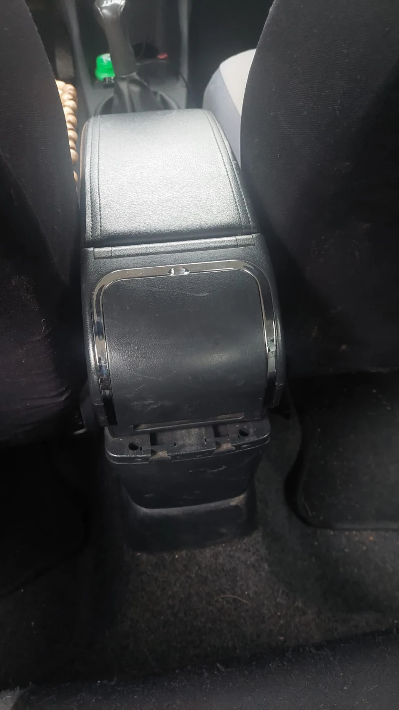 Skoda Fabia 1.2, 75 к.с. газов инжекцион, снимка 12 - Автомобили и джипове - 52403766